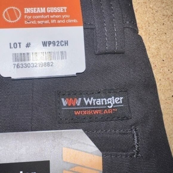 Wrangler Mens Work Shorts Plain Front Black Size 46 Durable Cotton Blend - Picture 3 of 7